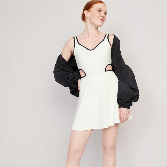 NWT OLD NAVY PowerChill Sleeveless Strappy Shelf-Bra Dress Color: Magnolia - Picture 3 of 10